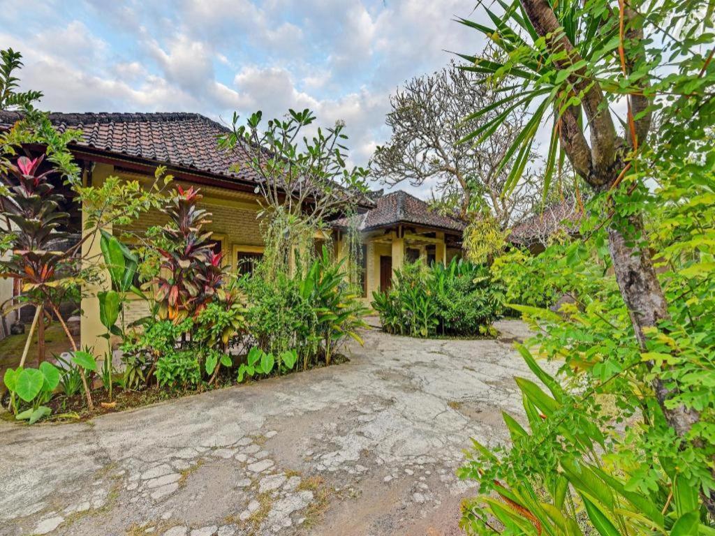 Oyo 91503 Hotel Gedong Ayu Near Sanur Ubud Zewnętrze zdjęcie